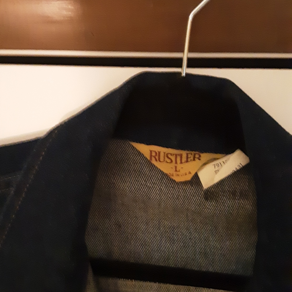 Jean jacket - Picture 2 of 2